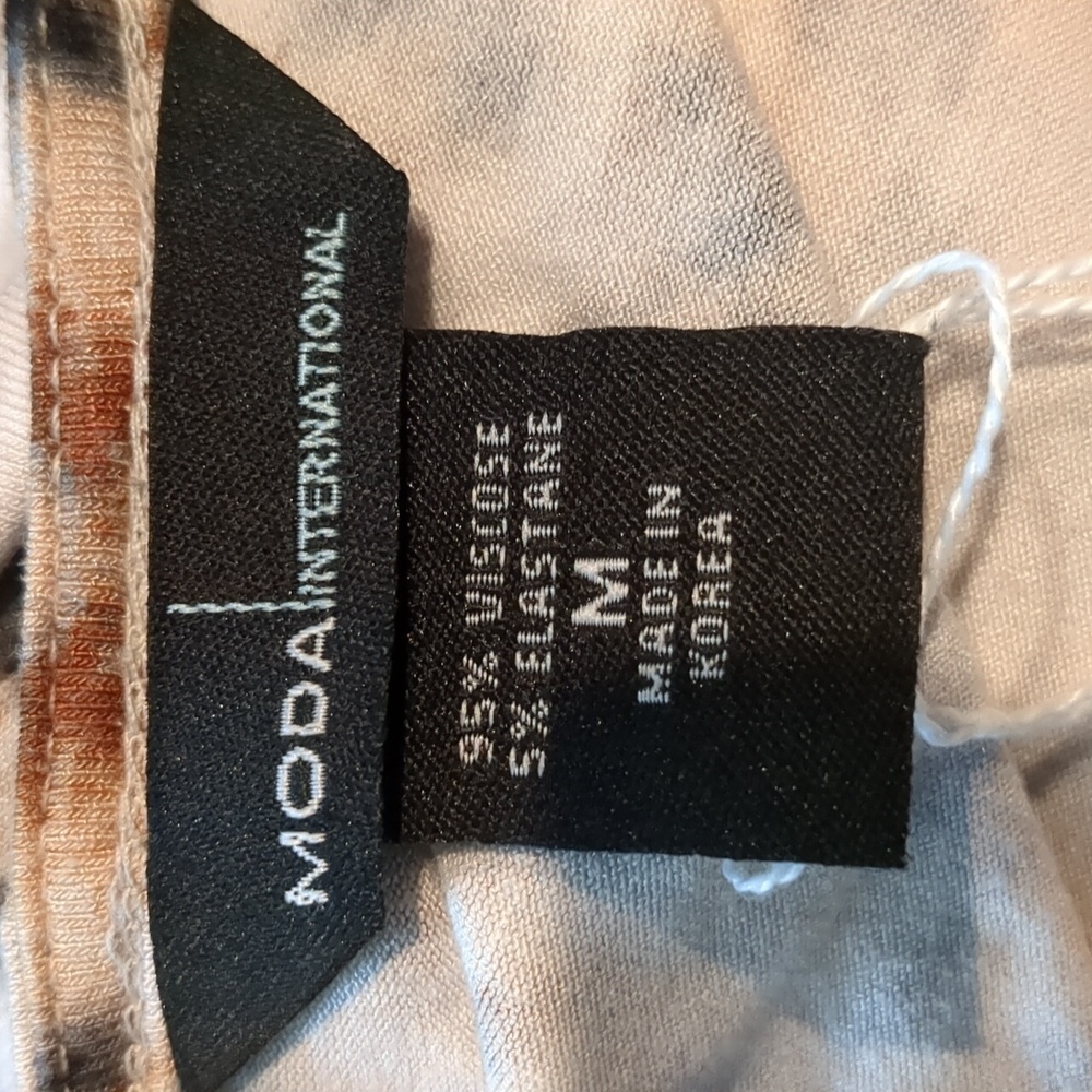 Moda Int Size Medium Dress - Picture 6 of 7